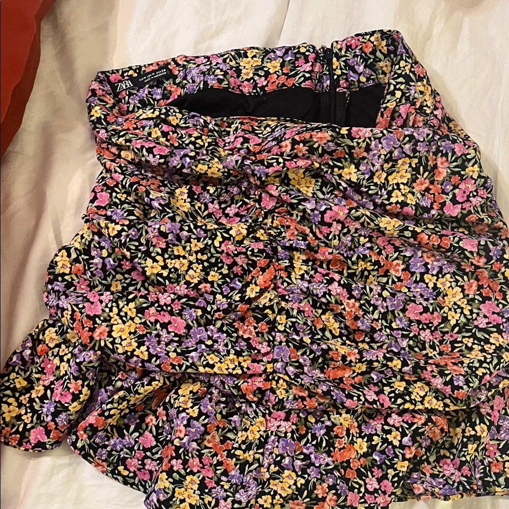 Zara Multicolor Floral Print Skirt